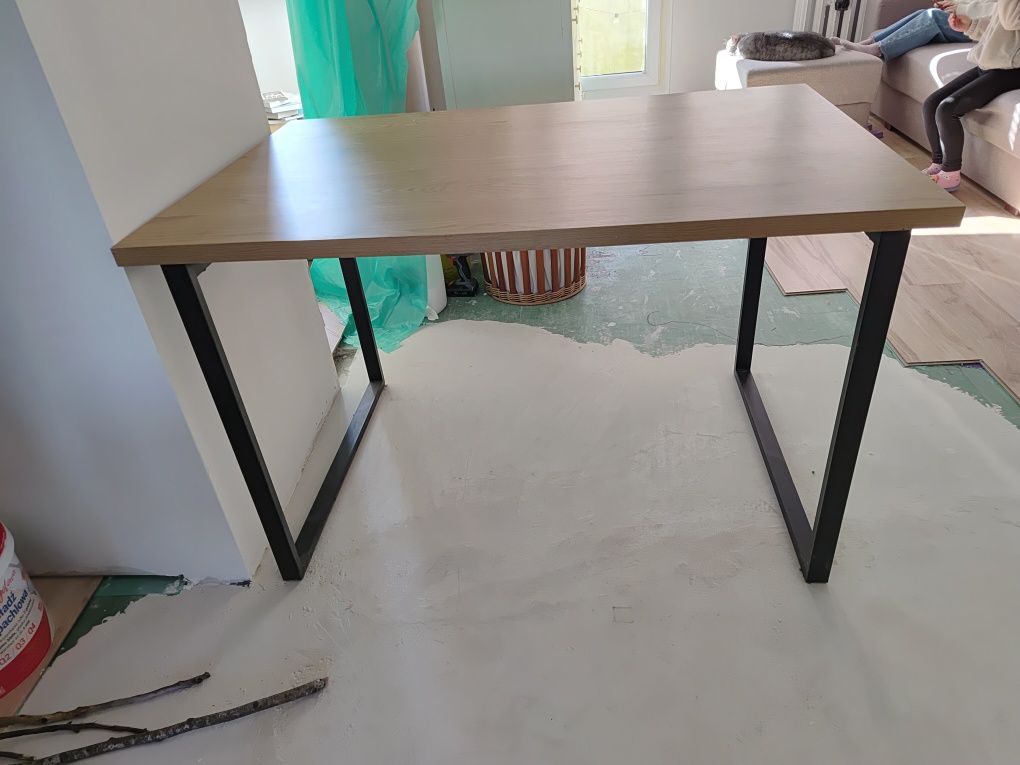 Stół 120 x 80, blat w kolorze dębu