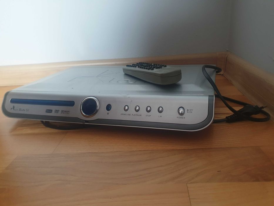 Odtwarzacz DVD Lark Sun 5.1 z pilotem