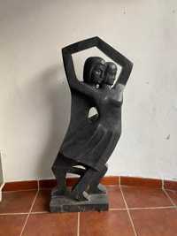 Escultura Arte Deco em marmore negro de casal dançando