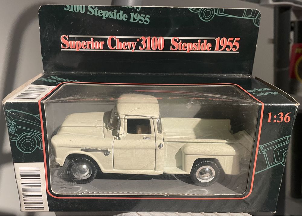 Classicos Ford Pickup 1937 /1955 Esc 1:34/1:36