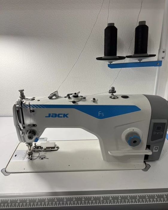 Швейна машинка Jack