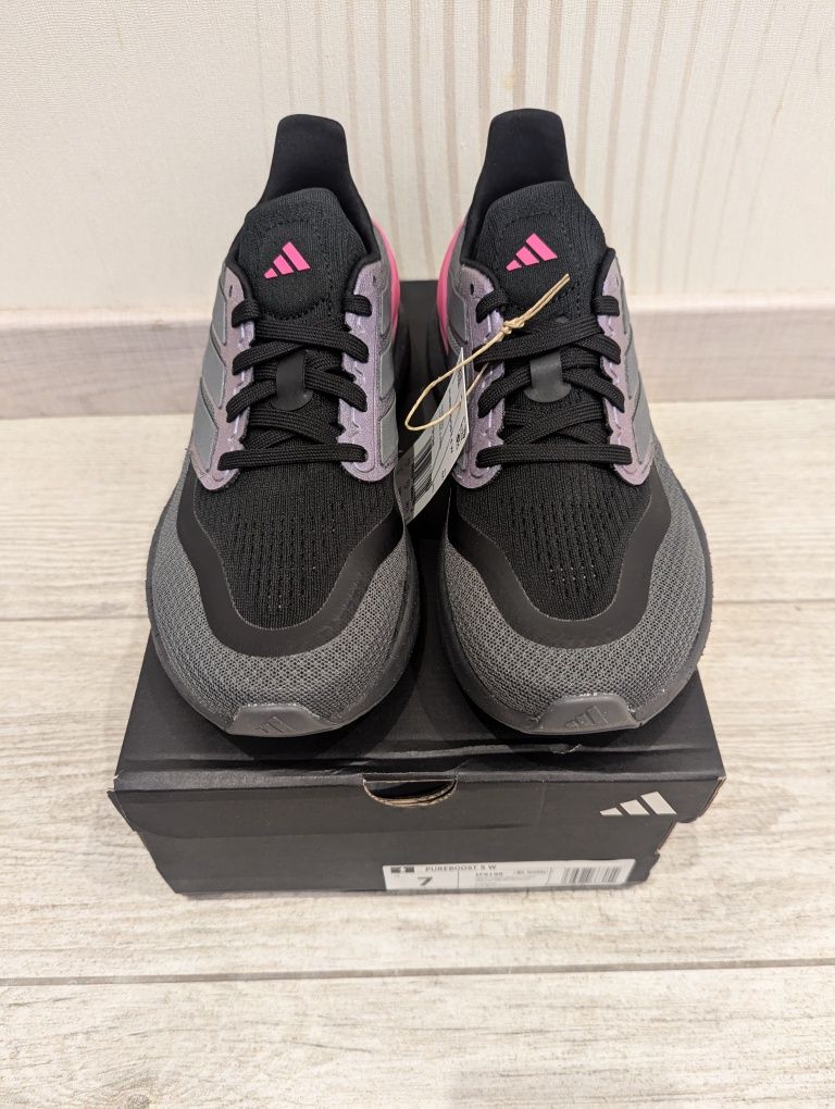 Кросівки Adidas Pureboost 5W розмір 38 2/3