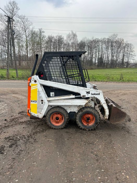 Miniładowarka Bobcat 443 90 cm szerokości Transport