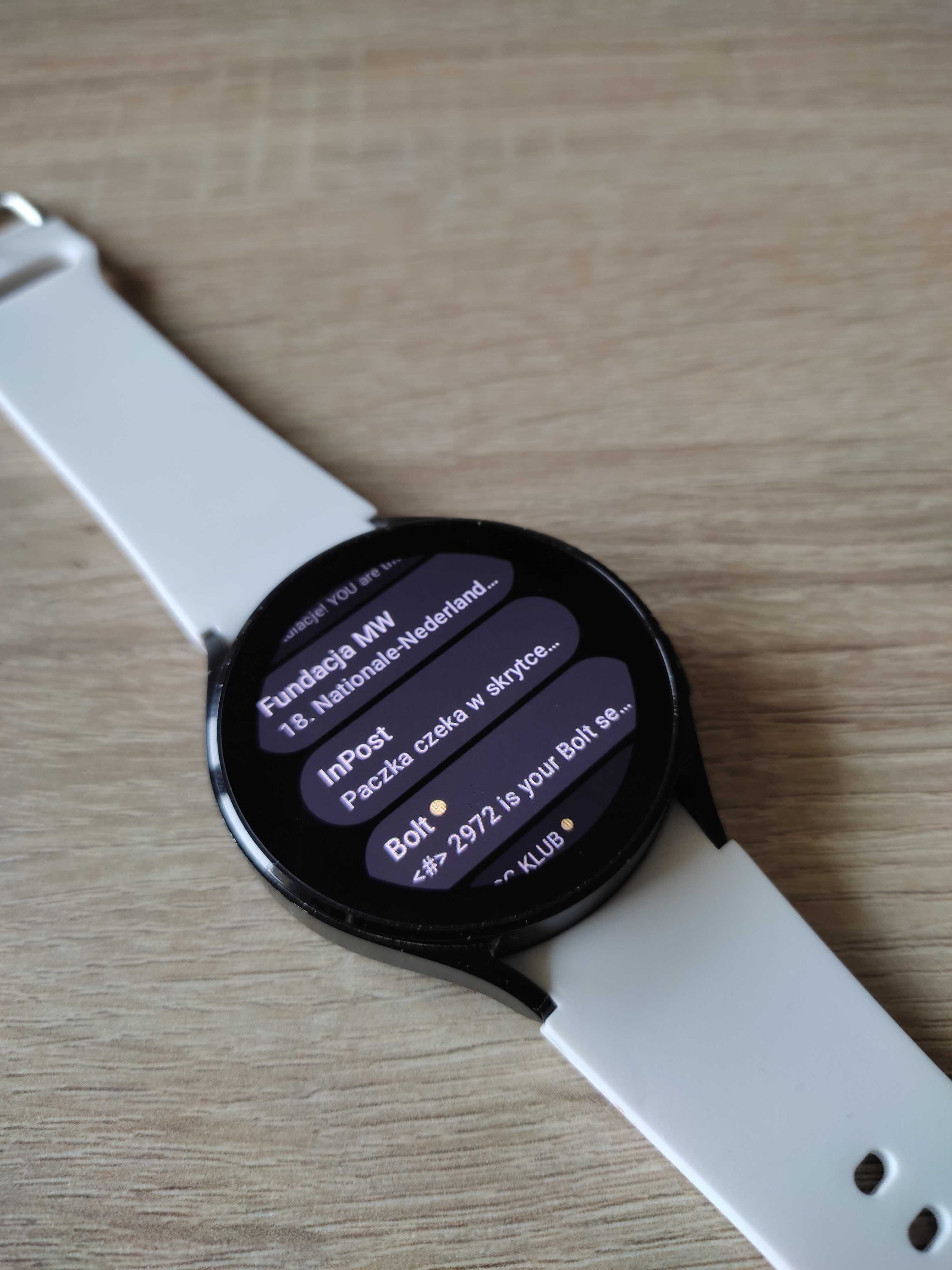 Galaxy Smartwatch 4 44mm LTE E-sim + akcesoria