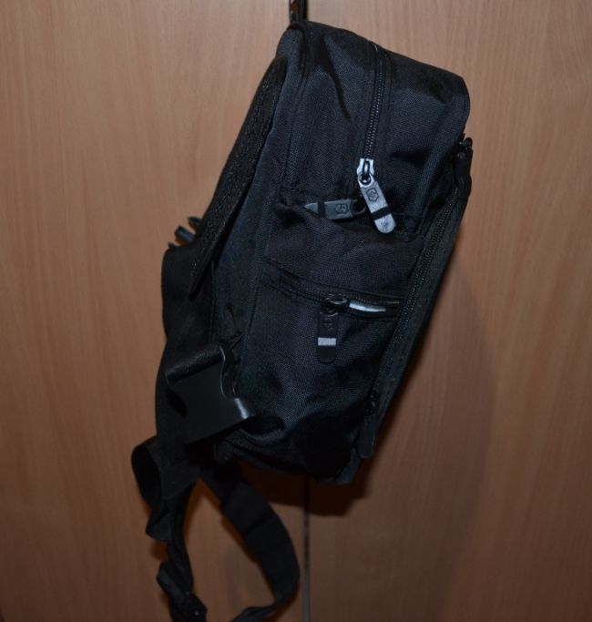 Мужская сумка VICTORINOX vertical travel companion