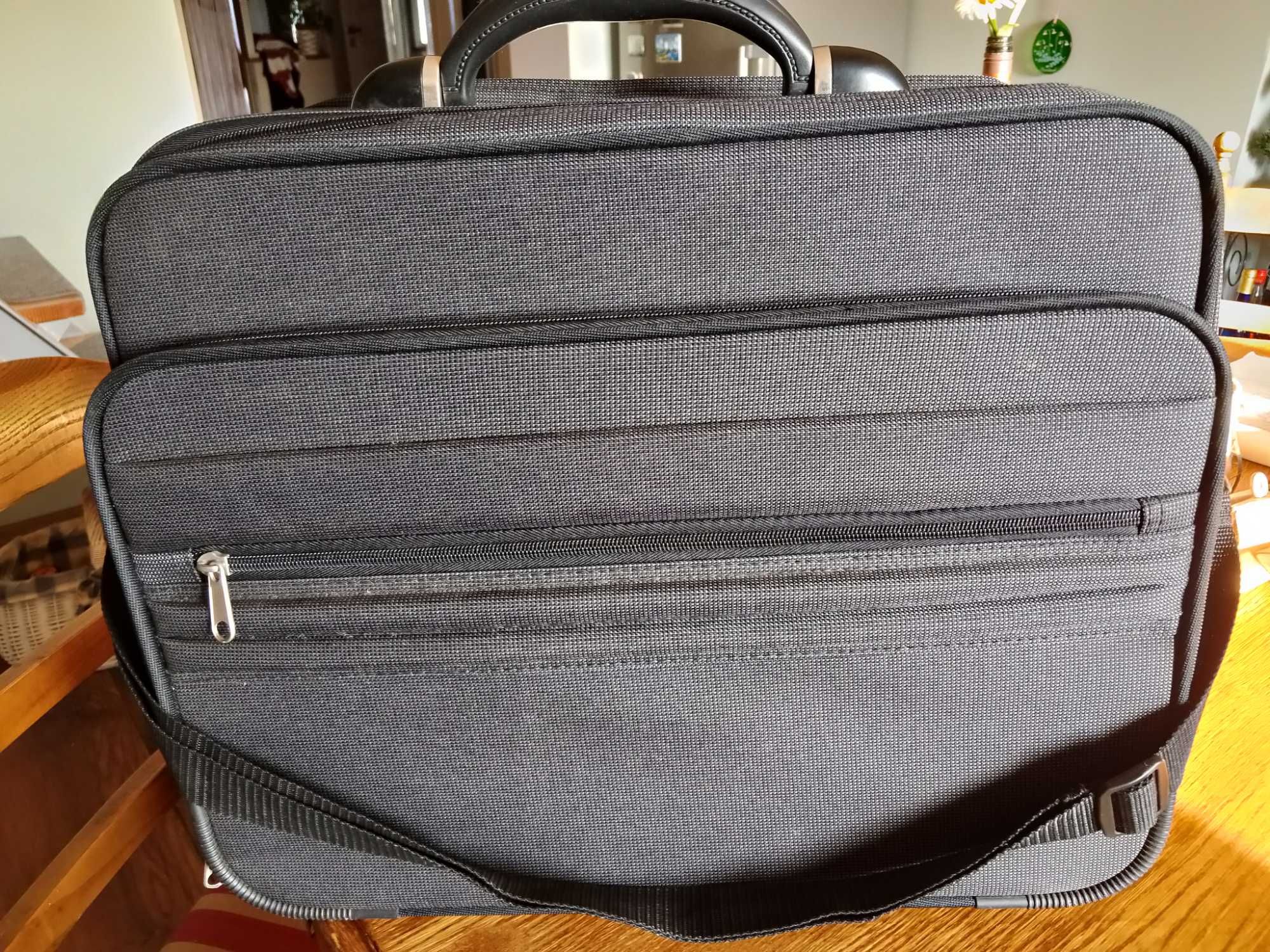 walizka na ramie,torba podręczna