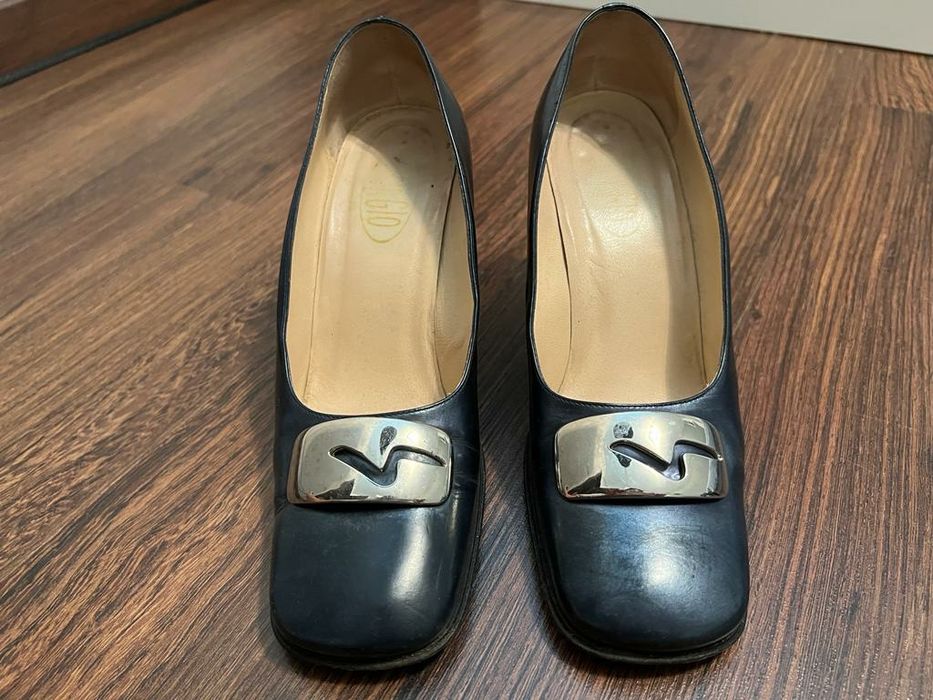 Czółenka na słupku