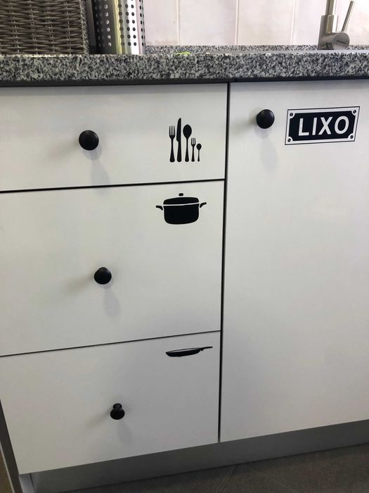 Quarto Individual | Algés | Contrato | Limpeza Semanal incluida