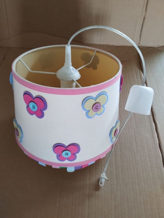 Lampa do pokoju dziecięcego dla dziewczynki