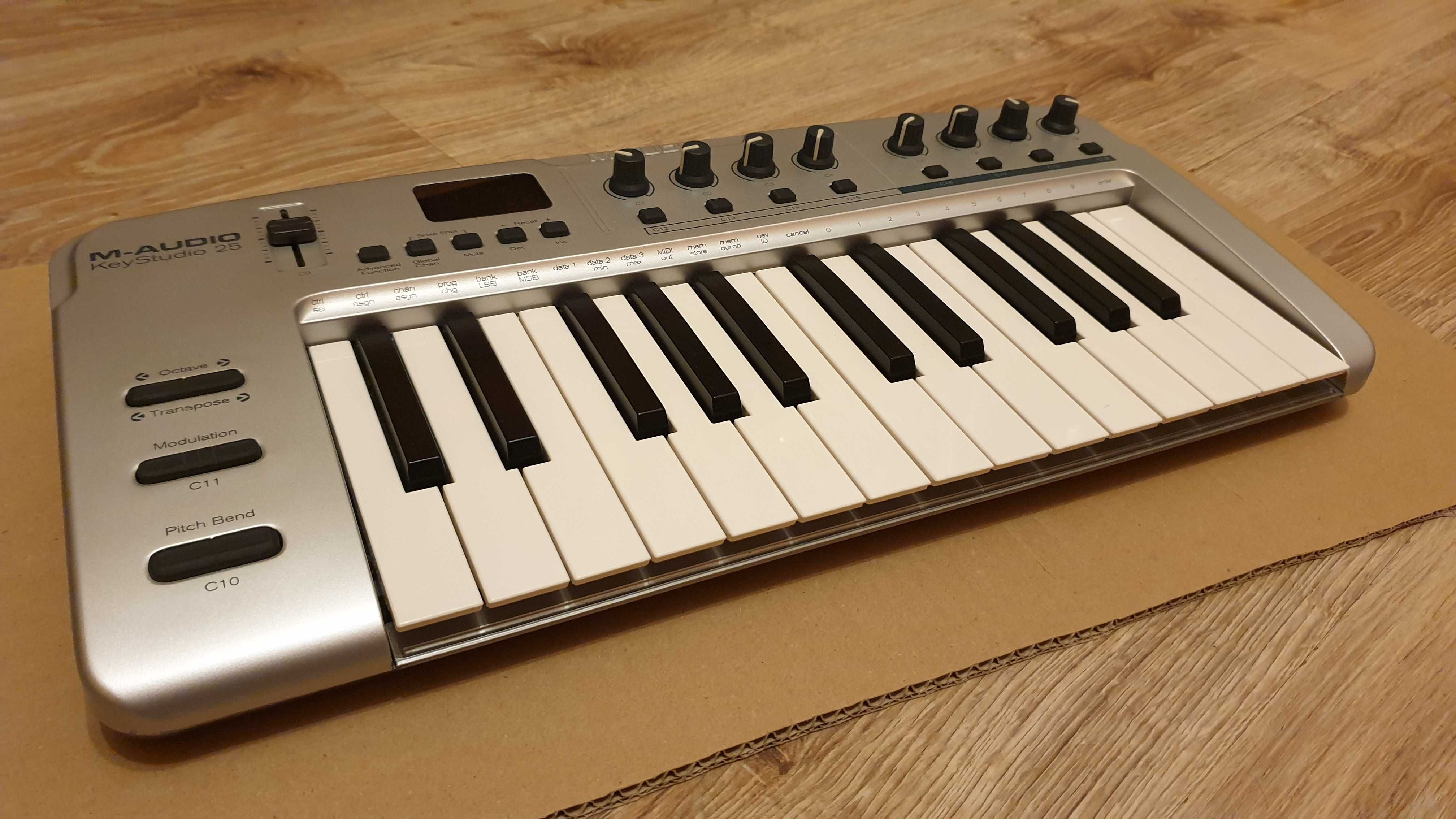 Keyboard kontroler MIDI M-AUDIO KeyStudio 25