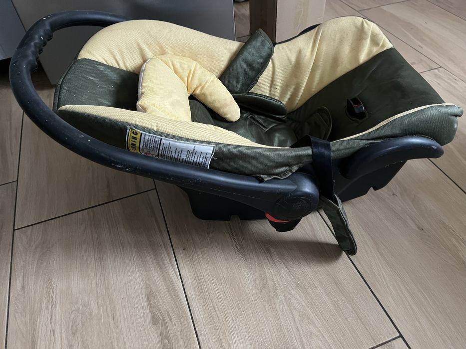 Fotelik samochodowy / nosidełko