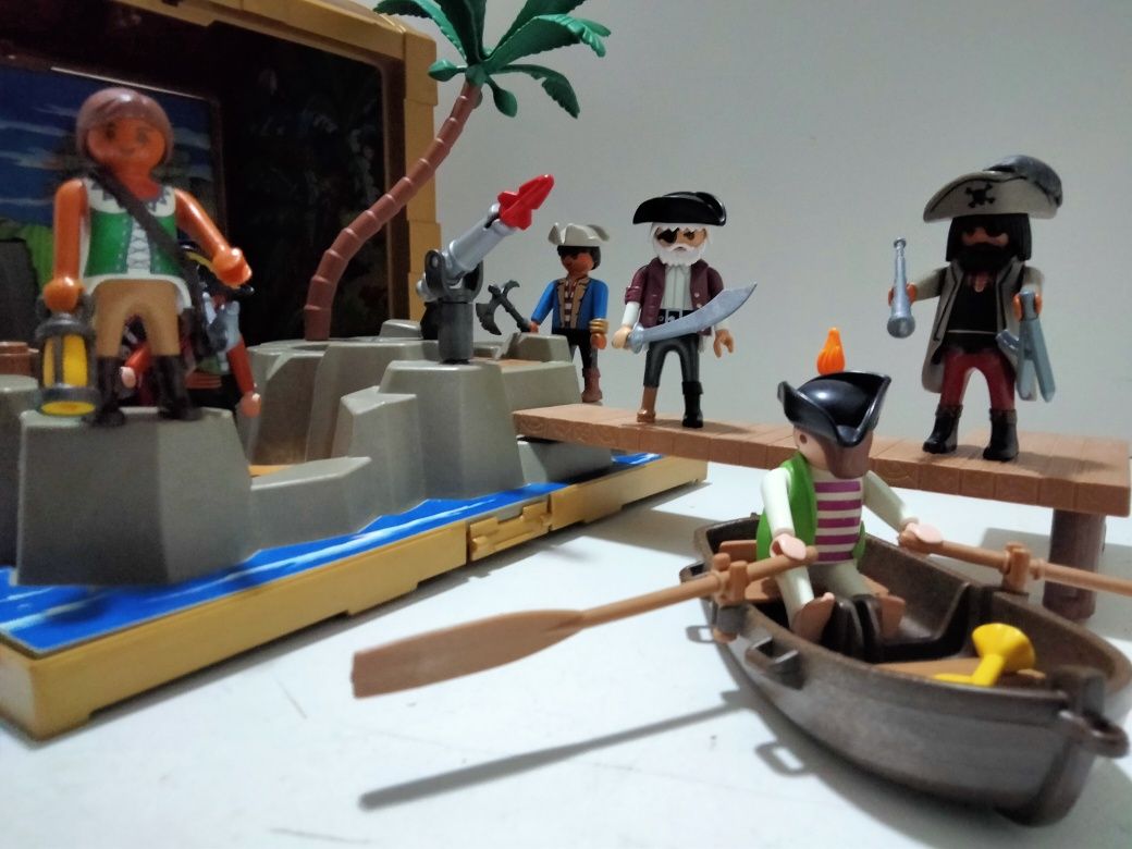 Playmobil wyspa piratów,skrzynia