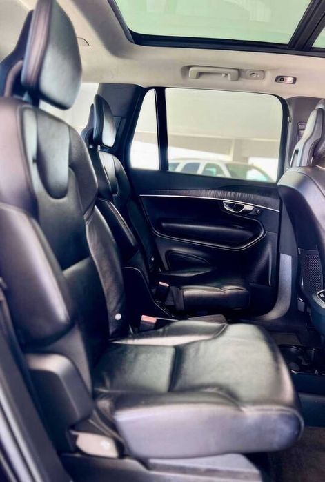 Volvo XC90 T6      2020