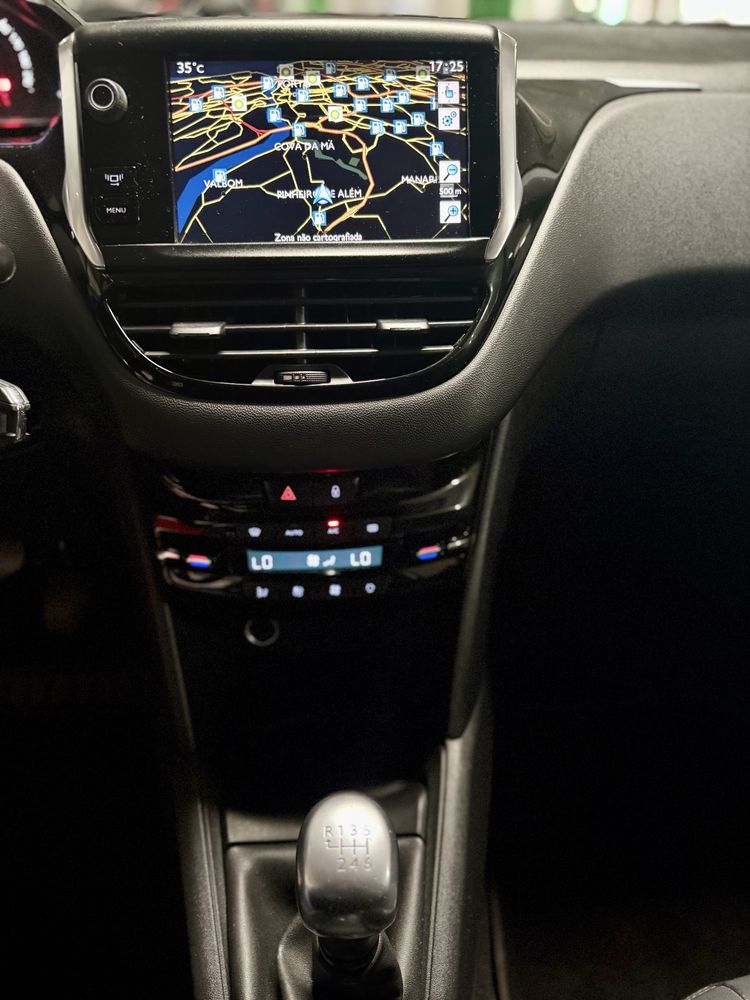 Peugeot 208 Allure