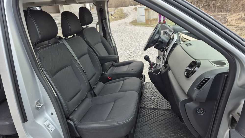 Оренда авто RENAULT Trafic