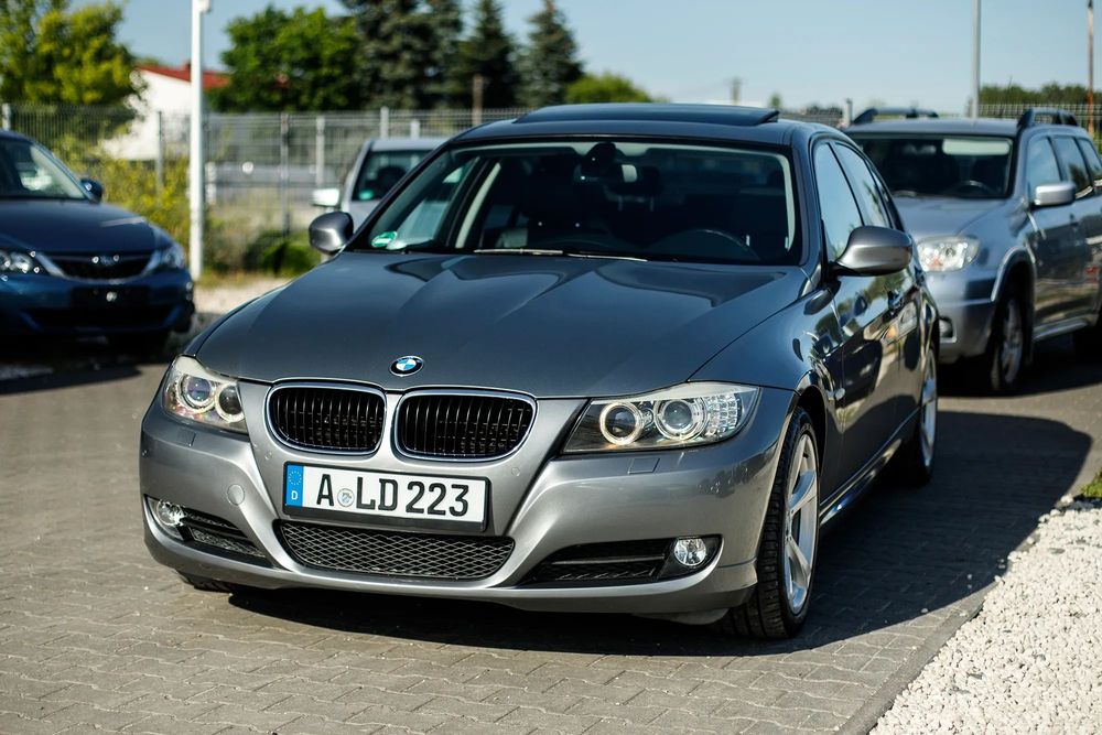 BMW Seria 3 BMW 318i/143KM/Navi/Xenon/Skóra/Szyberdach/ładny stan!