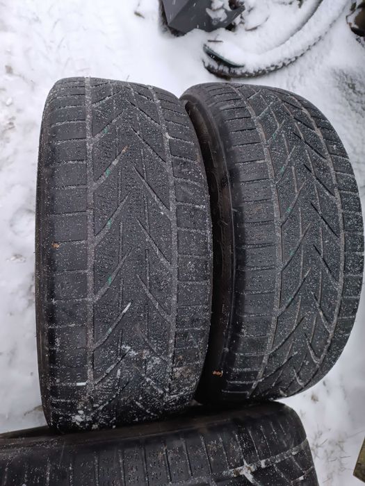 Opony zimowe Toyo SnowProx 225/60/17 99V 4sztuki do SUV'a