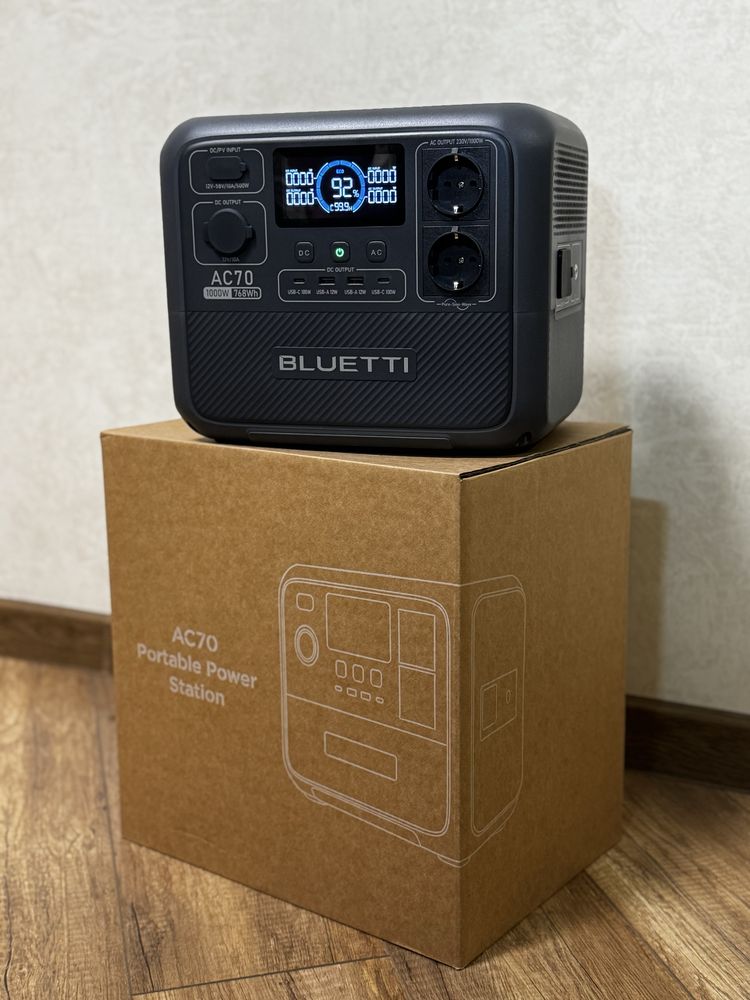 Зарядна станція Bluetti AC70