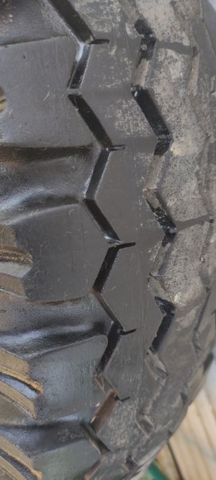 Резина уаз хороший стан