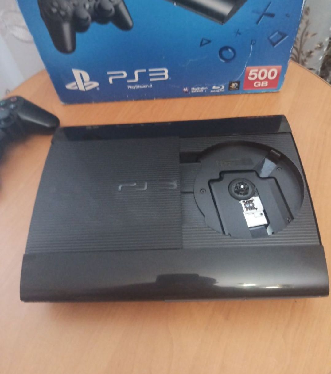 Продам приставку PS3 Super Slim 500G.
PS3 Super Slim 500G.