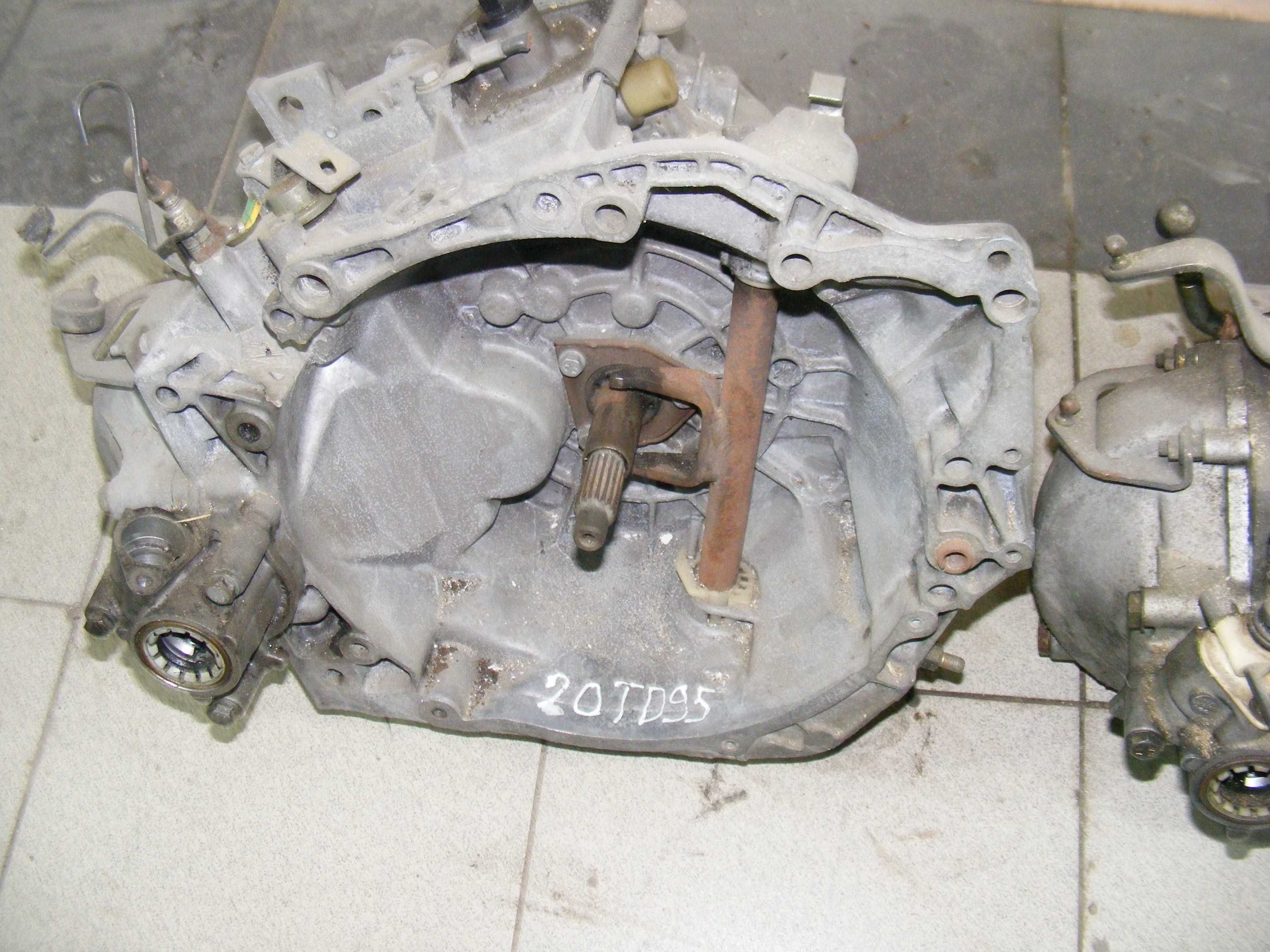 Коробка передач/20td95 2.0 HDI            
20CM37 1.9 HDI