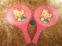 Raquetes (Hello Kitty) com bola.