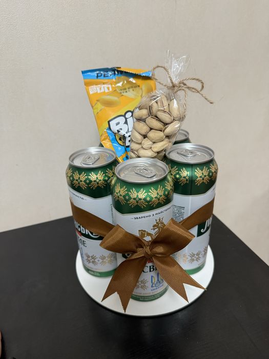 Подарунковий торт