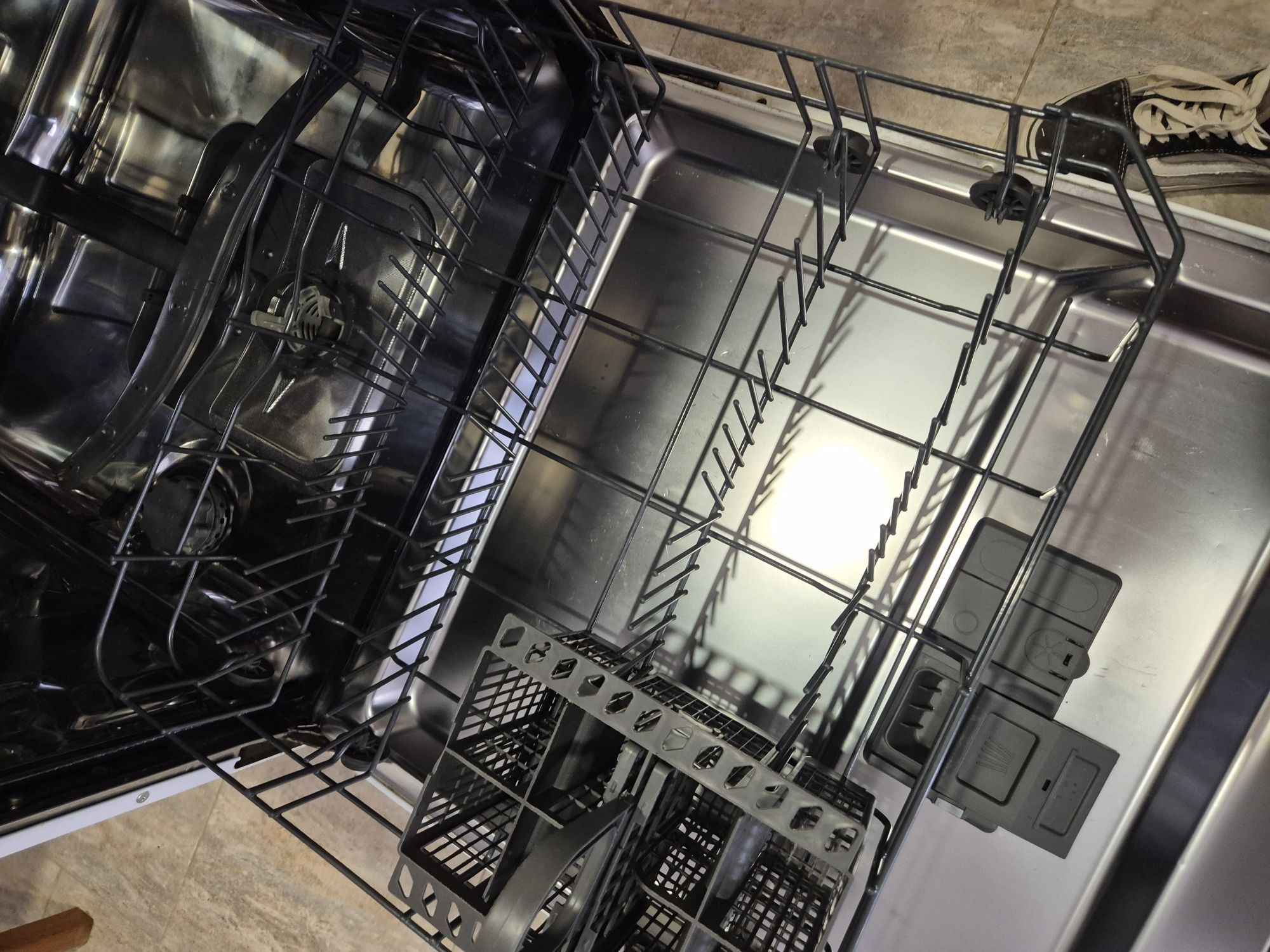 Máquina lavar loiça whirlpool