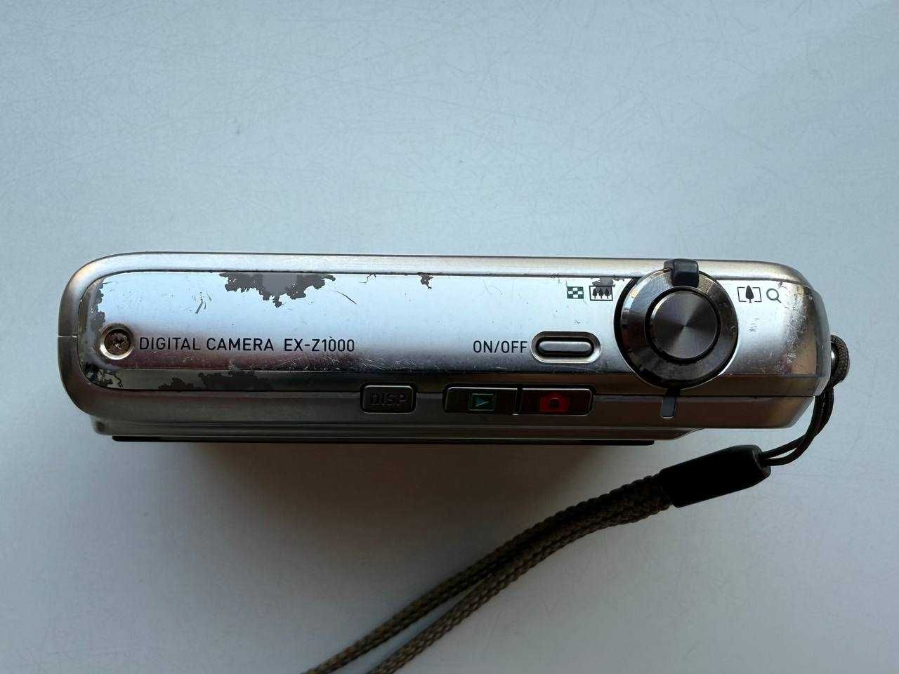 Цифровий фотоапарат Casio Exilim EX-Z1000