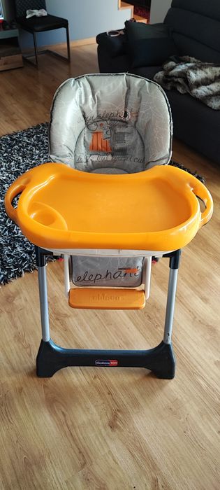 Vendo cadeira de refeição para crianças