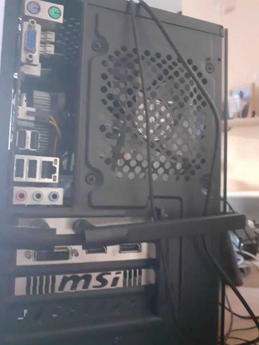 Komputer Gamingowy Procesor Intel(R) Core(TM) i5-2400 Karta Radeon 460