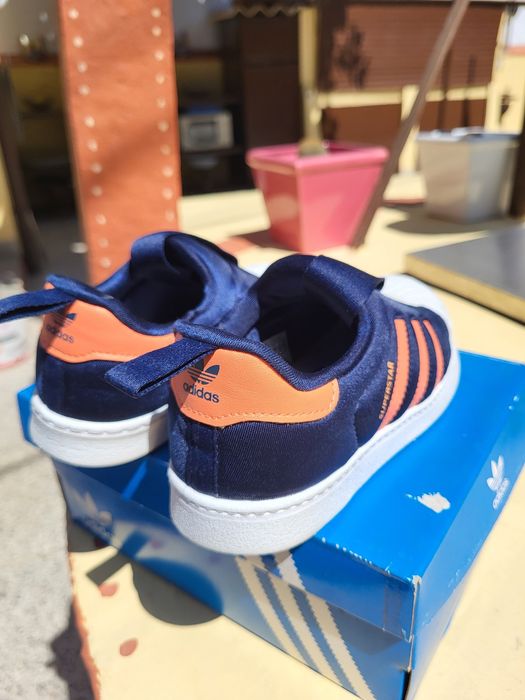 Sapatilhas da marca adidas superstar tamanho 27