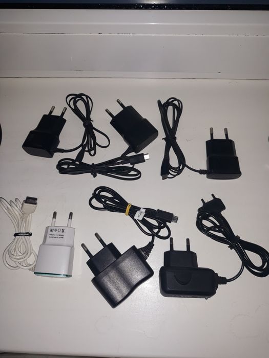 Зарядки до телефонів