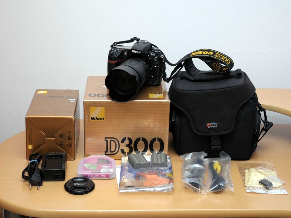Nikon D300 + obiektyw Nikkor 18-105 f/3,5-5,6 G ED VR, przebieg 39 792