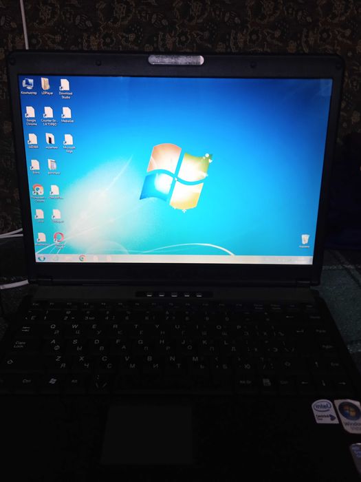 Мсі Мега Бук с 300