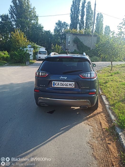 Продам джип черокі 20р.  3.2л.