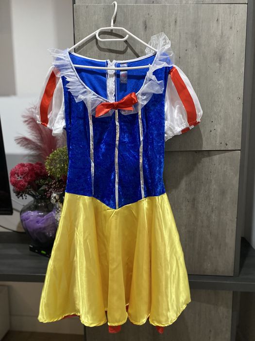 Strój dla kobiety królewna śnieżka