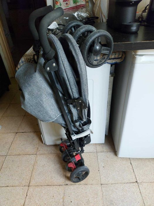 Carrinho bebé bengala Zippy Safe com protecção para a chuva