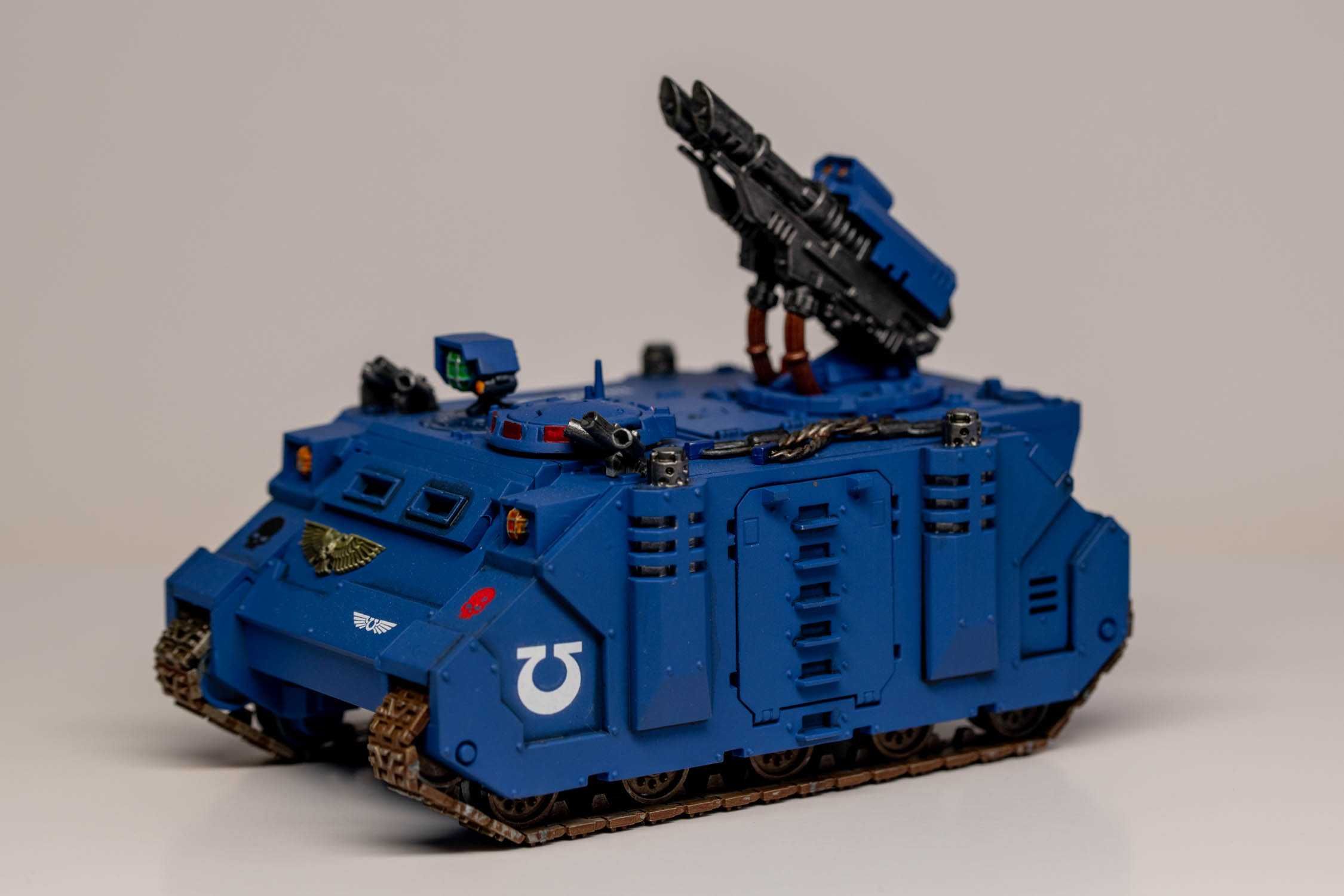 WH40k Razorback w barwach Ultramarines