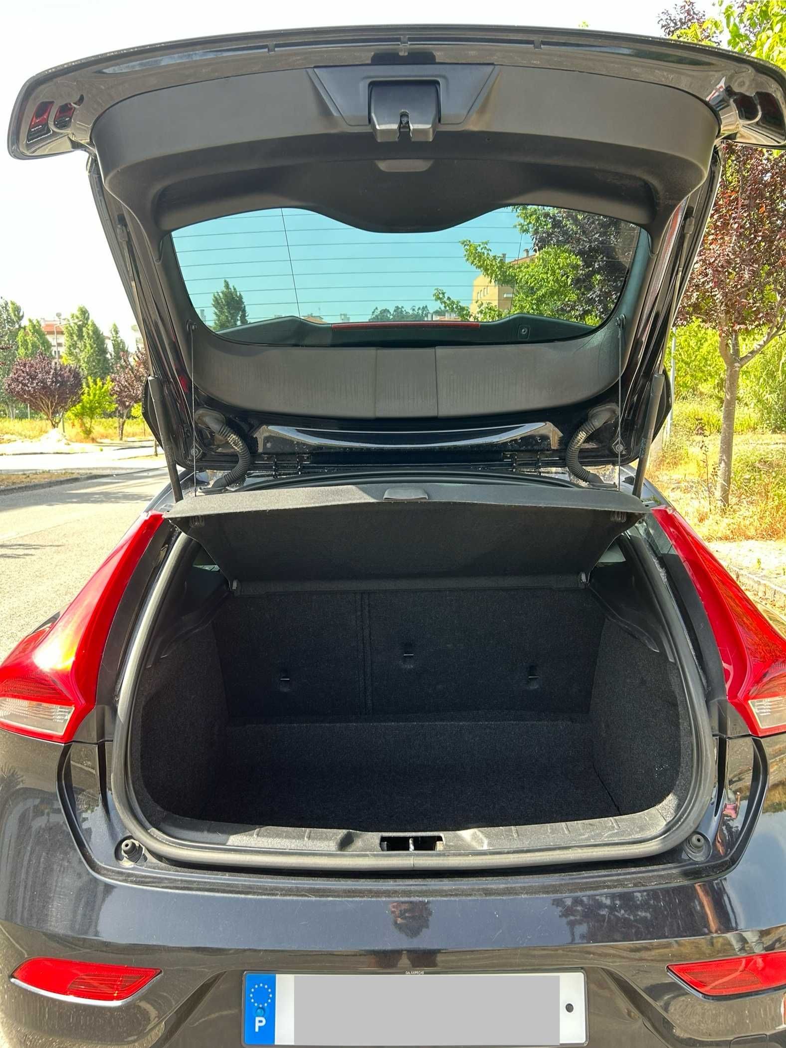Volvo V40 1.6 D2 R-Design