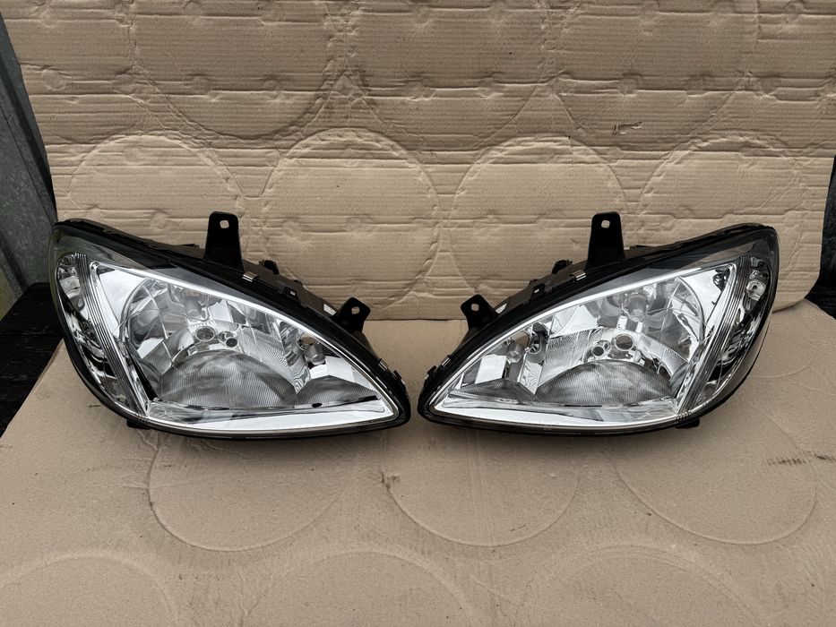 Фара нова на Mercedes-Benz VITO/Viano W639.