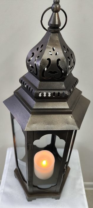 Unikatowy piękny duży lampion ażurowy ze świecą zmieniającą kolory