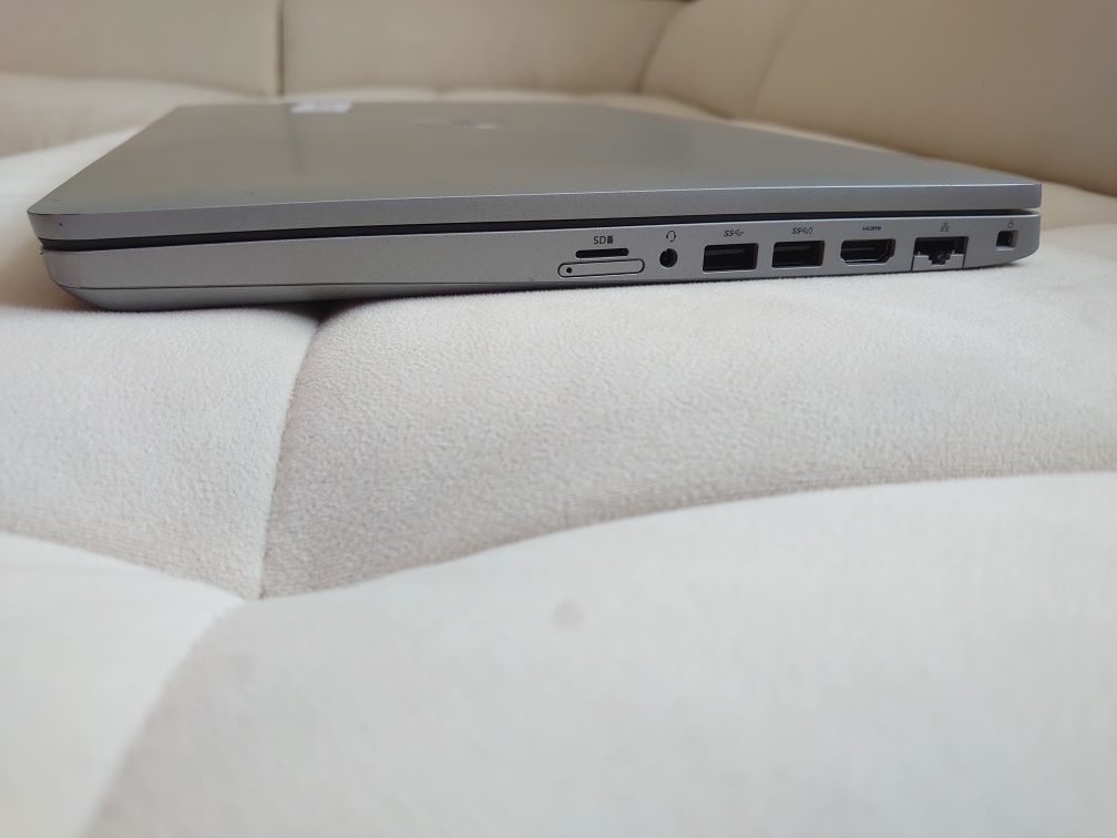 Dell Latitude 5510 15,6" i7-10610U/32GB/256GB SSD/intel UHD