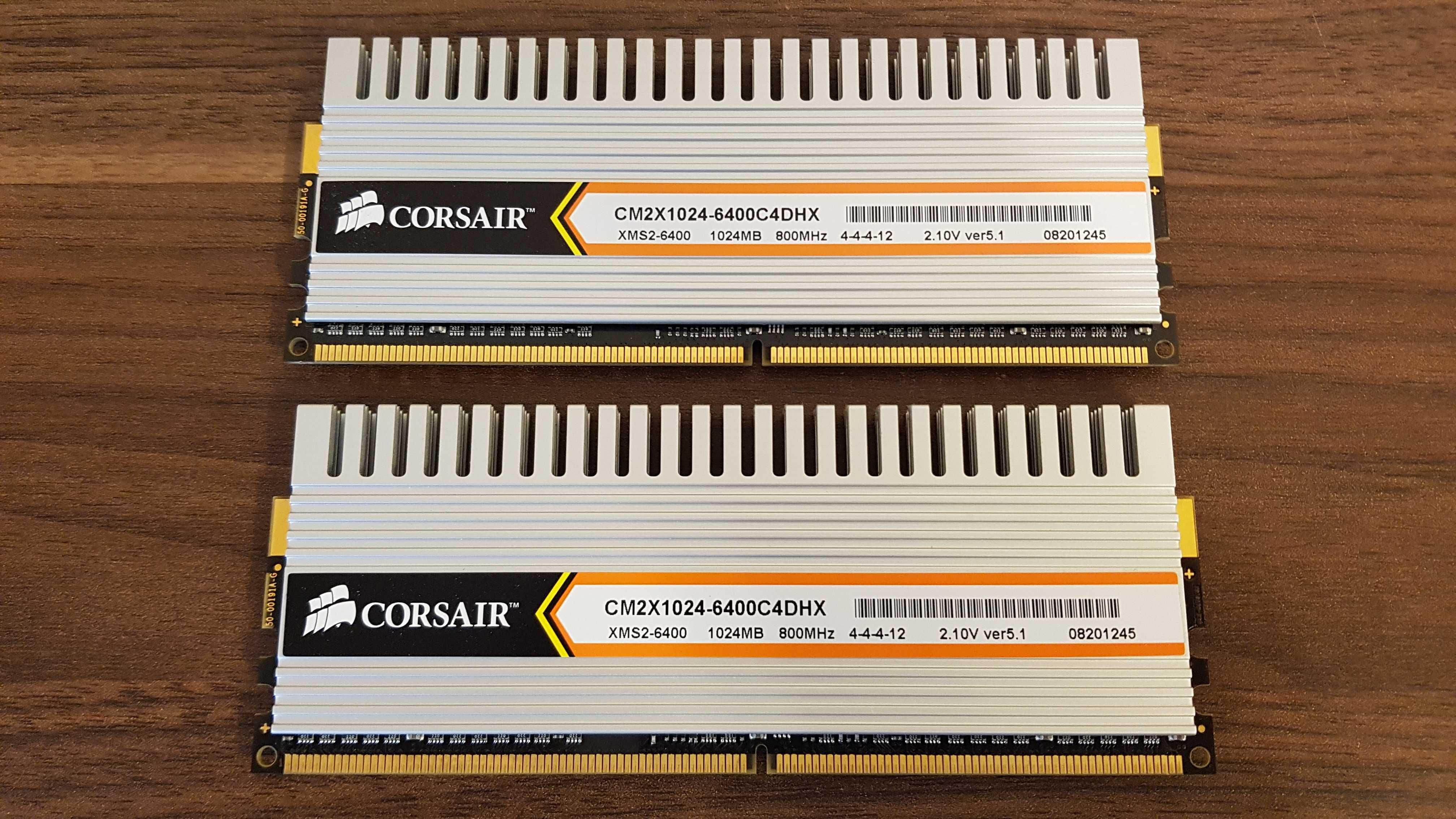 Corsair XMS2 DHX 2GB DDR2 800MHz PC6400 CL4 2x1GB