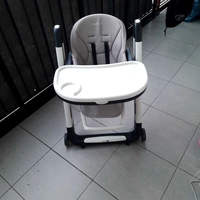stół do karmienia