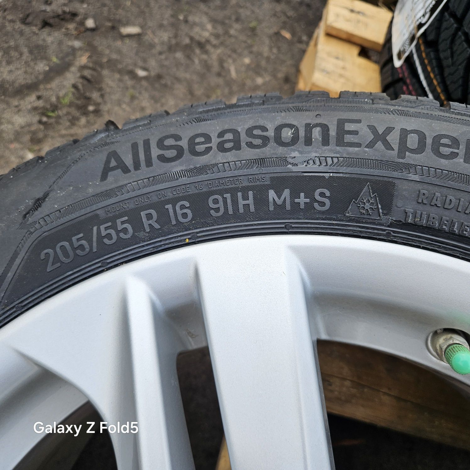 Nowe opony całoroczne 205/55/16 91H Uniroyal AllSeasonExpert2 DOT4424
