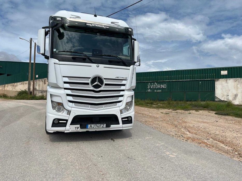 Mercedes Actros 1851