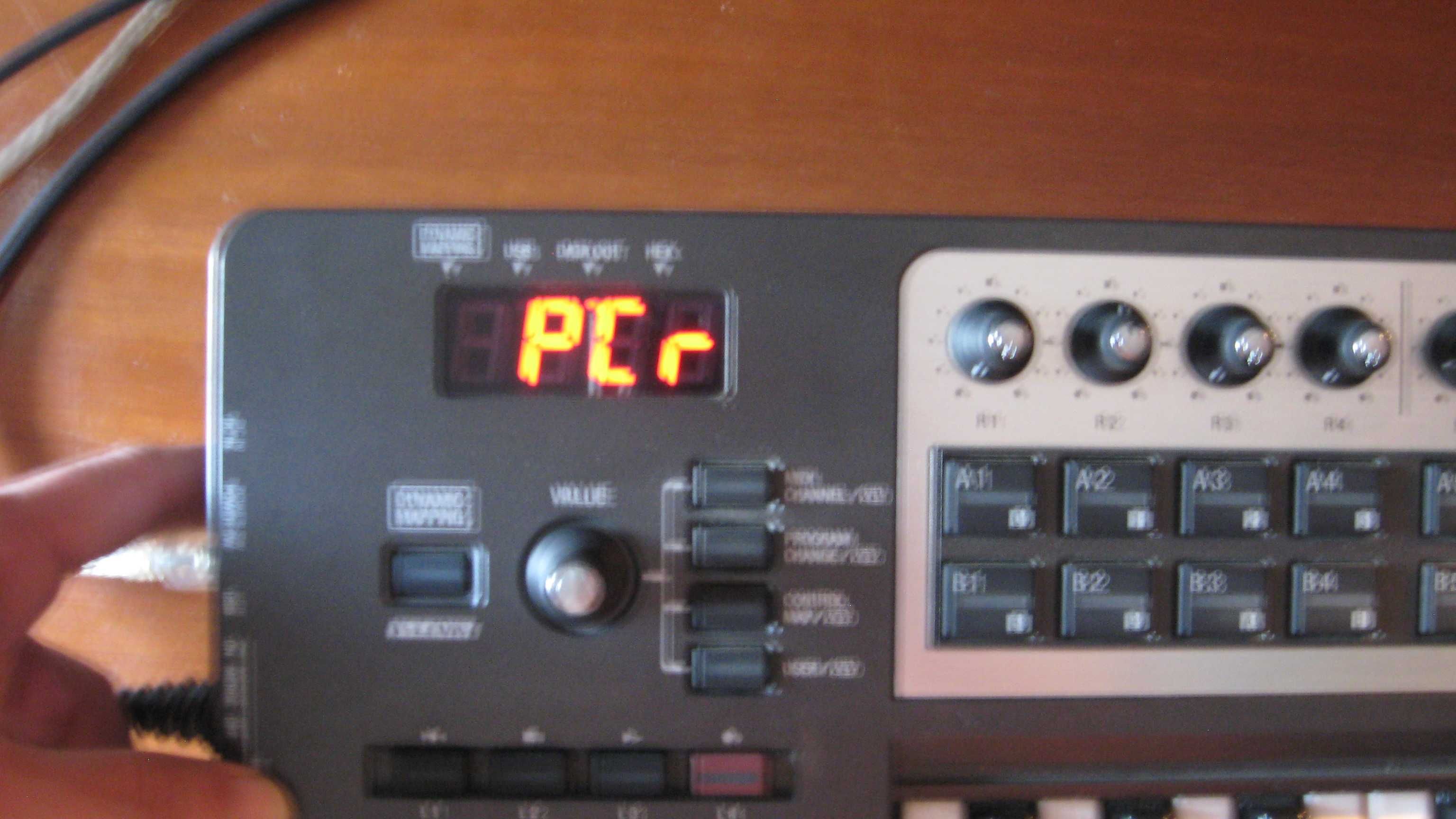 Controlador Midi Roland Edirol PCR 300