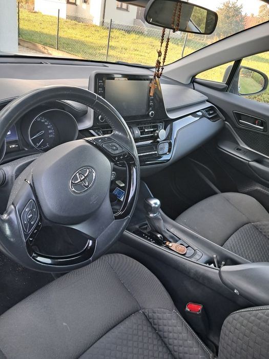Toyota CHR salon pl