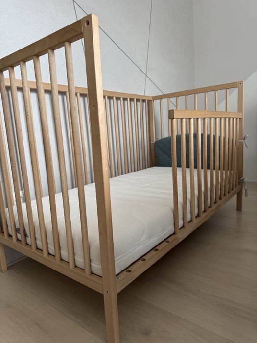 Łóżeczko dzieciece 120 x 60 z materacem + przescieradla